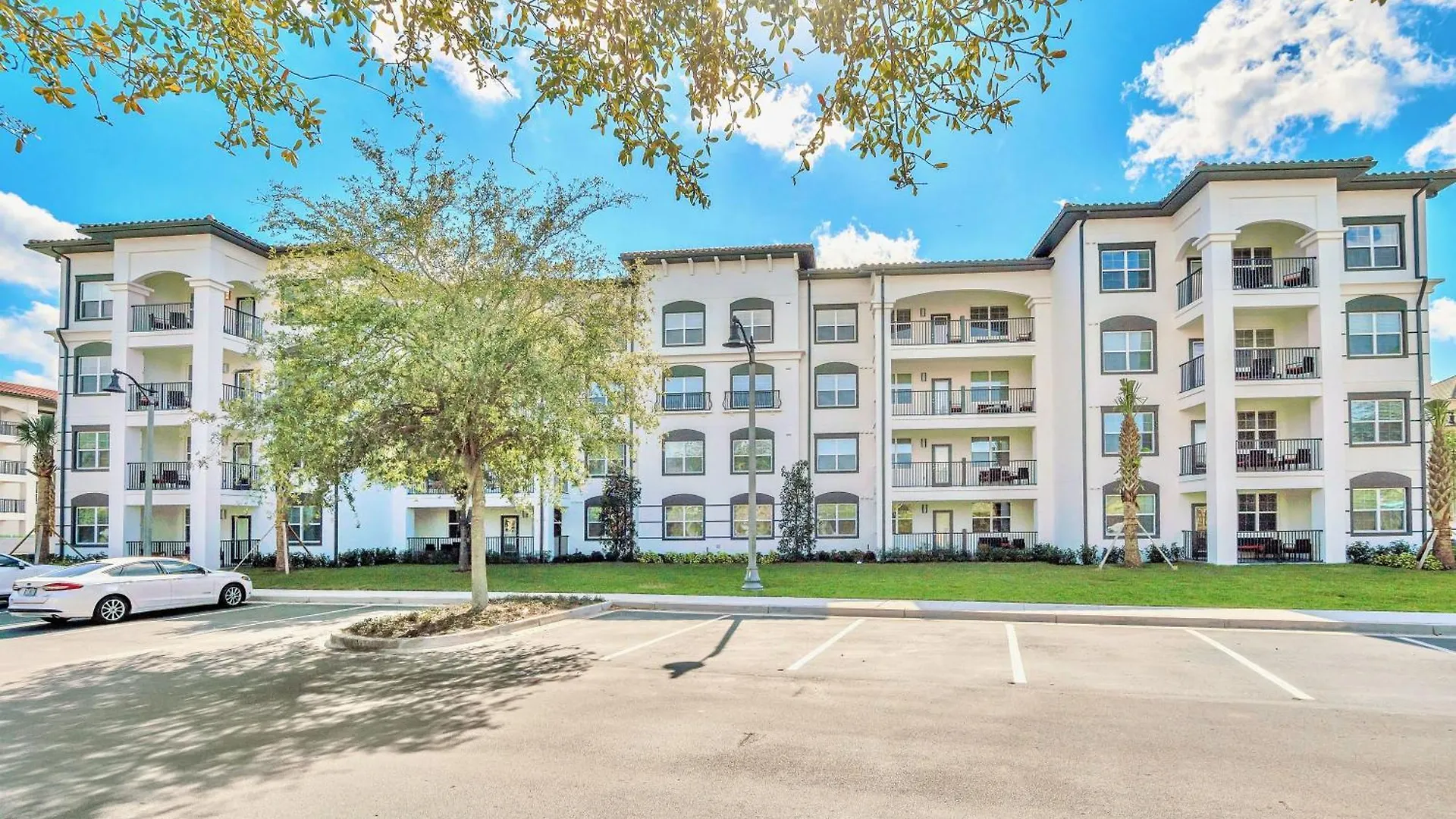 Upscale 3br - Family - Pool And Hot Tub!