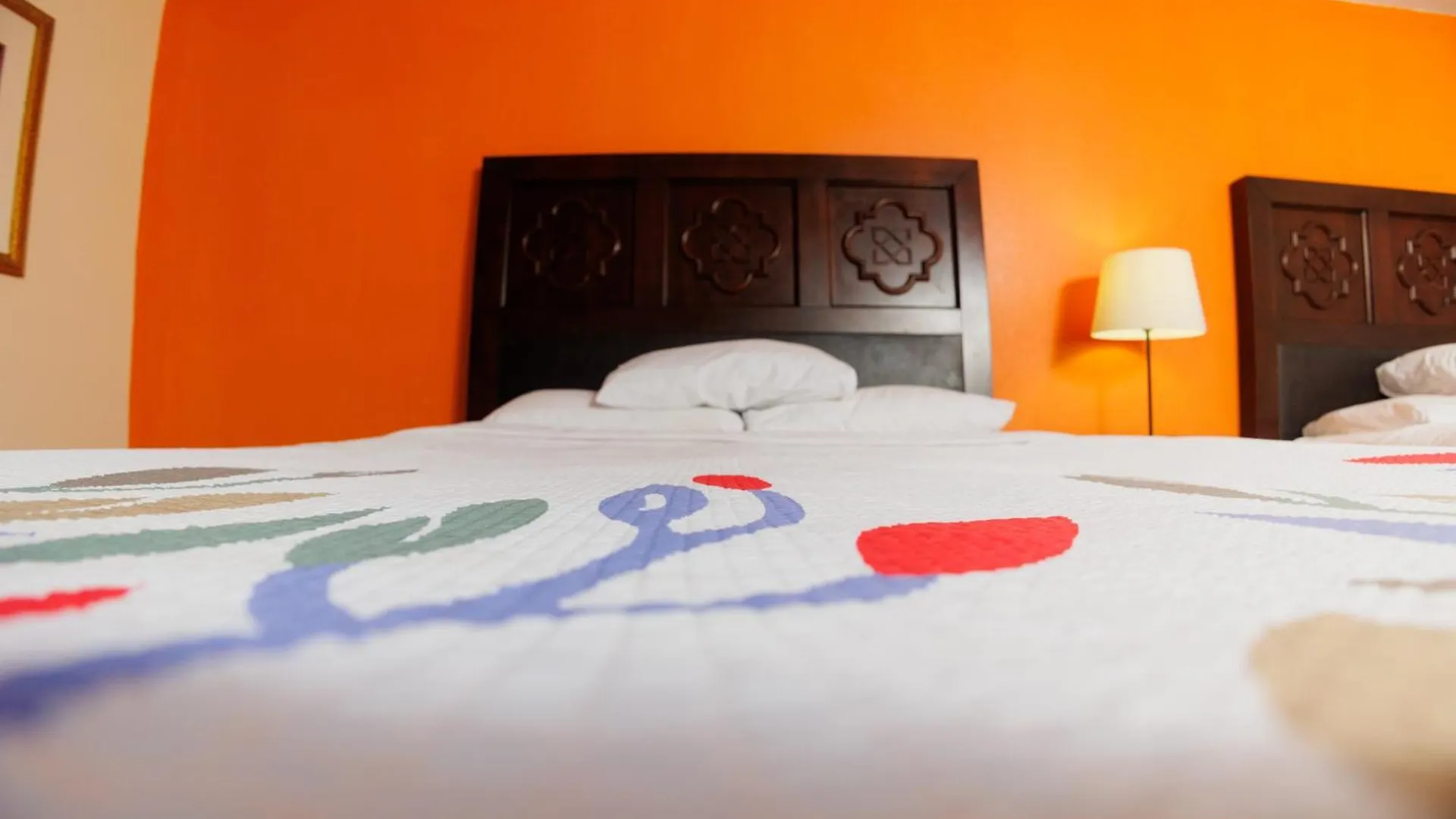 Hotel Garnet & Suites, 2*