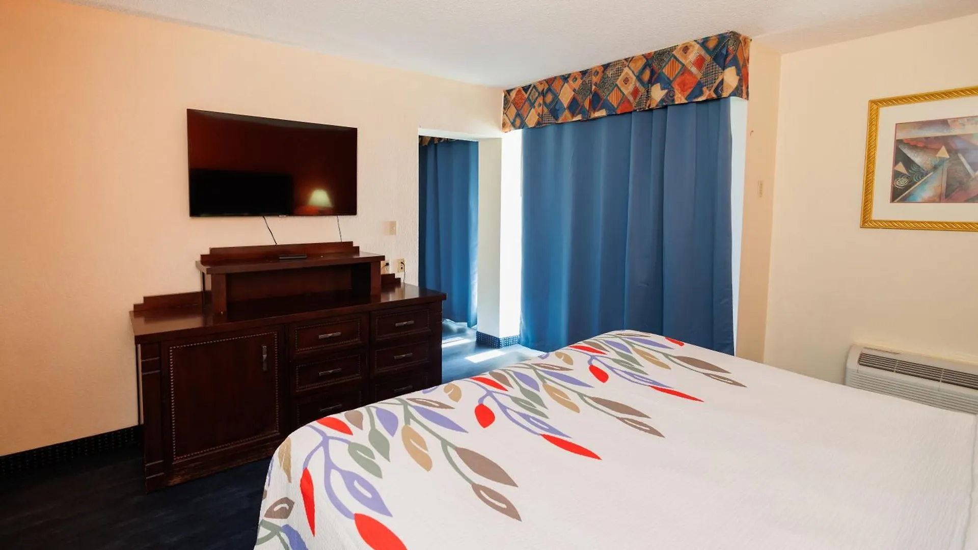 Garnet & Suites, Hotel