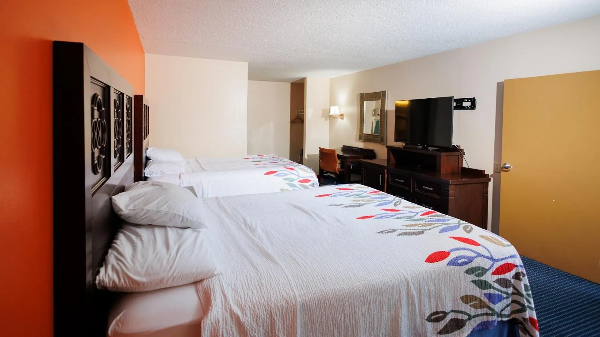Hotel Garnet & Suites, 2*