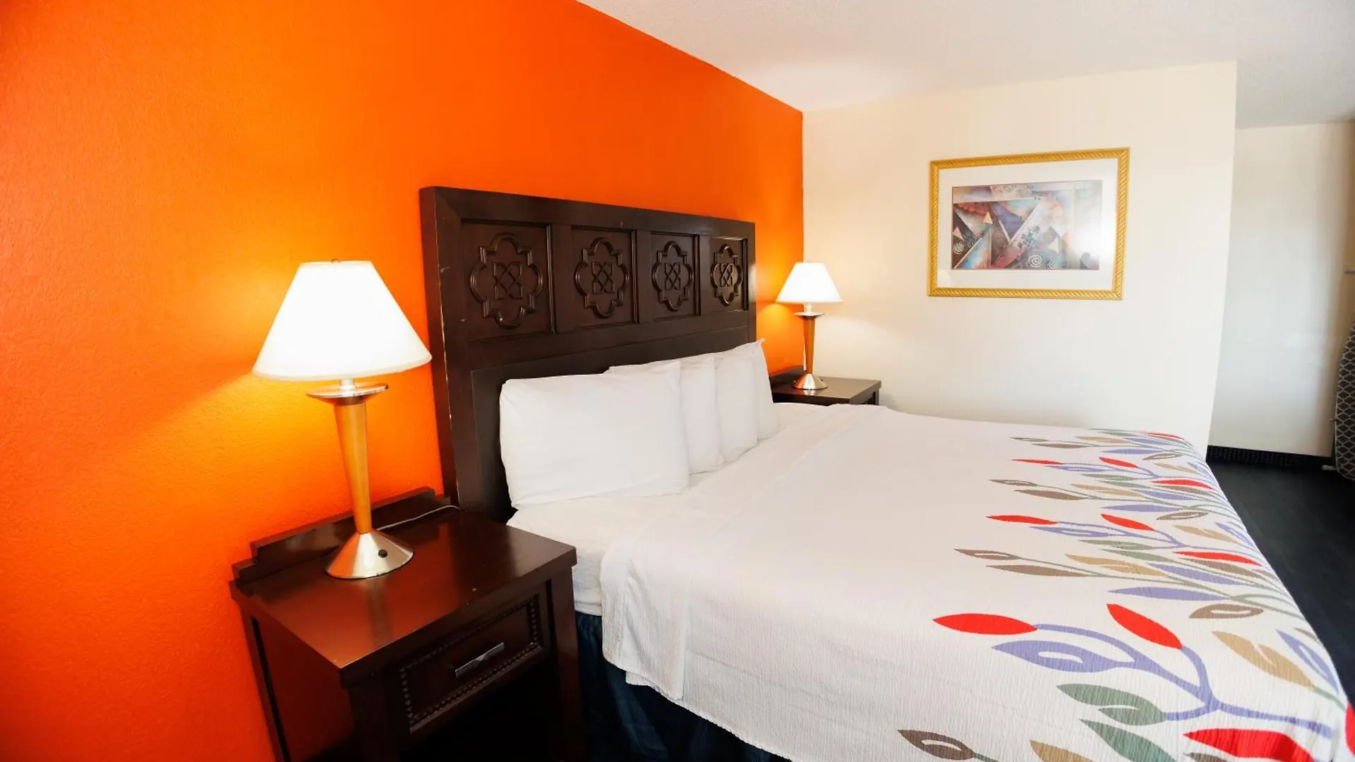 Hotel Garnet & Suites, 2*