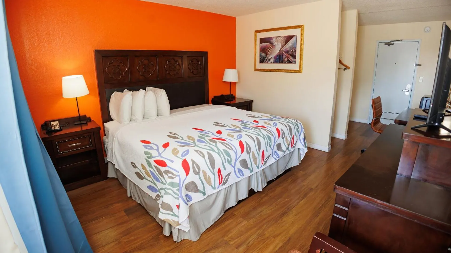 Garnet & Suites, Hotel
