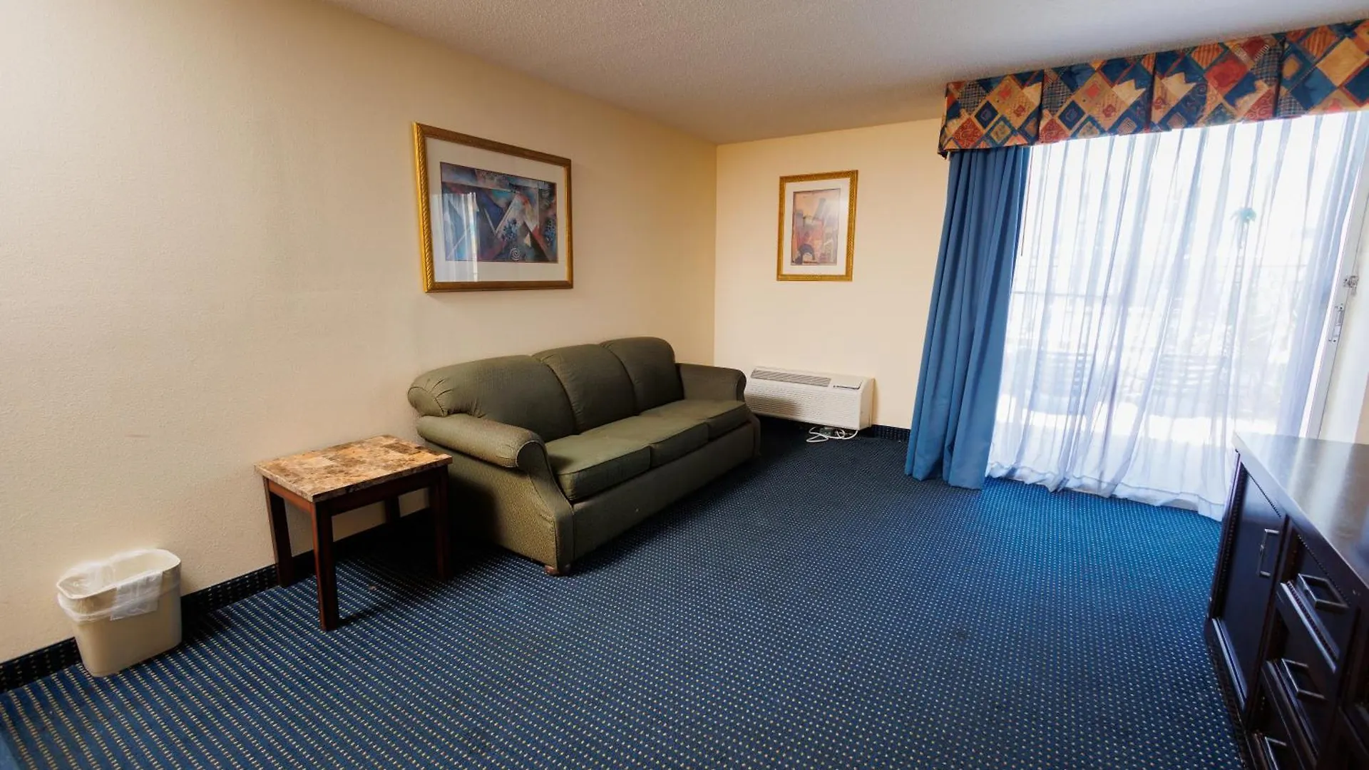 Hotel Garnet & Suites, Orlando