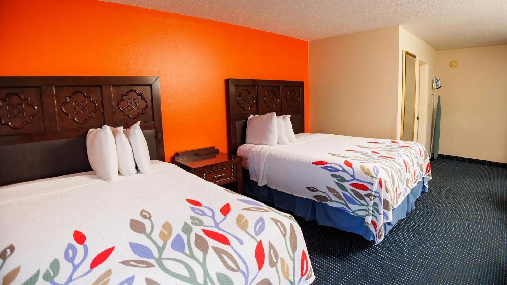 Garnet & Suites, Hotel 2*