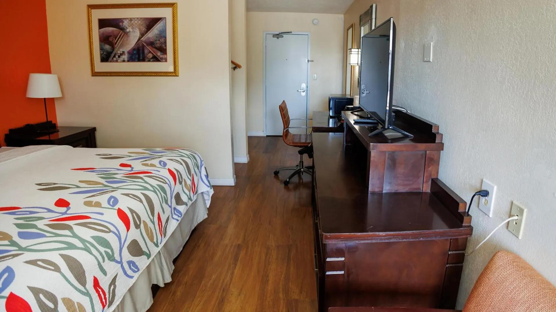 Hotel Garnet & Suites, 2*