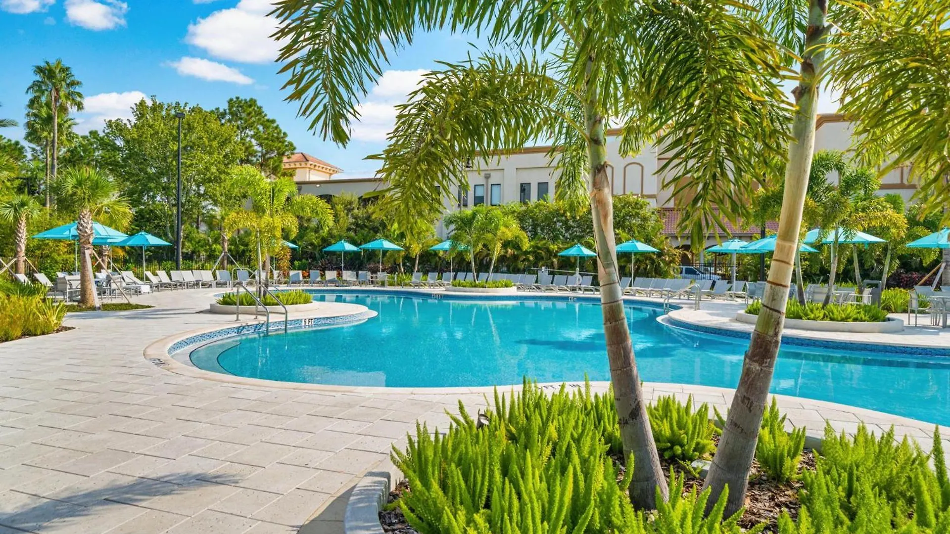 3 Bedroom Plus, View Condo, Vista Cay-1008 Apartman