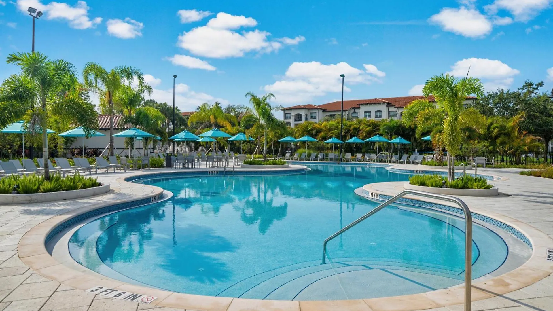 Spacious In Vista Cay Luxury Awaits Lejlighed *