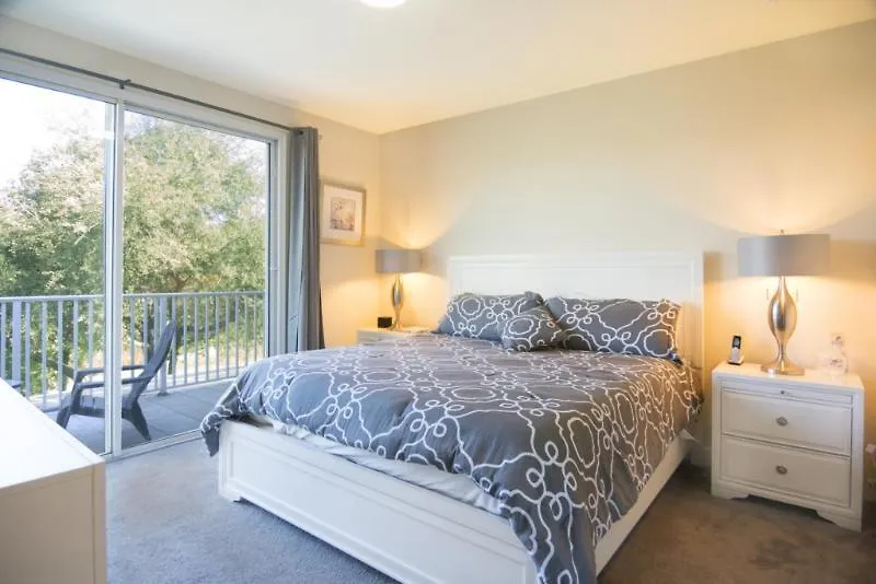 Hotel Serenity By Vhc Hospitality