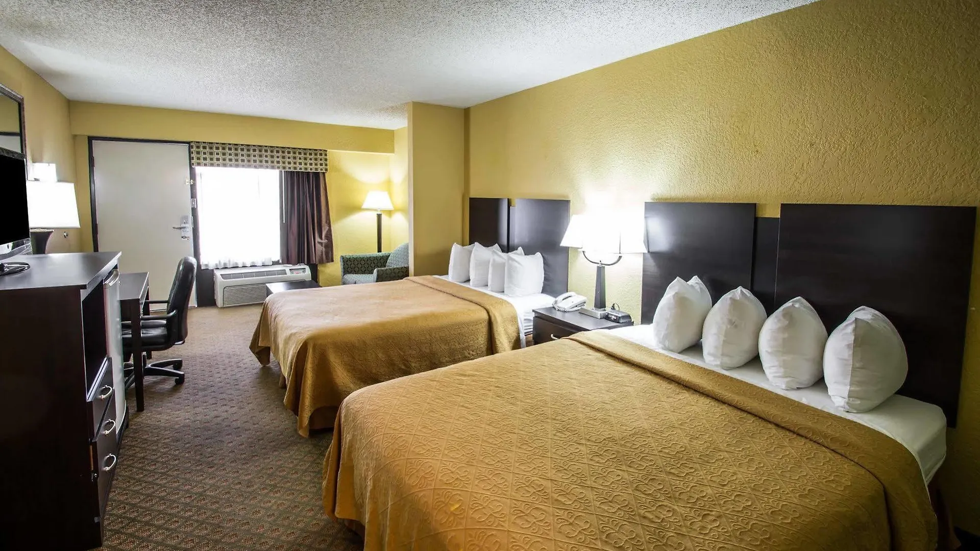 Otel Quality & Airport 2*