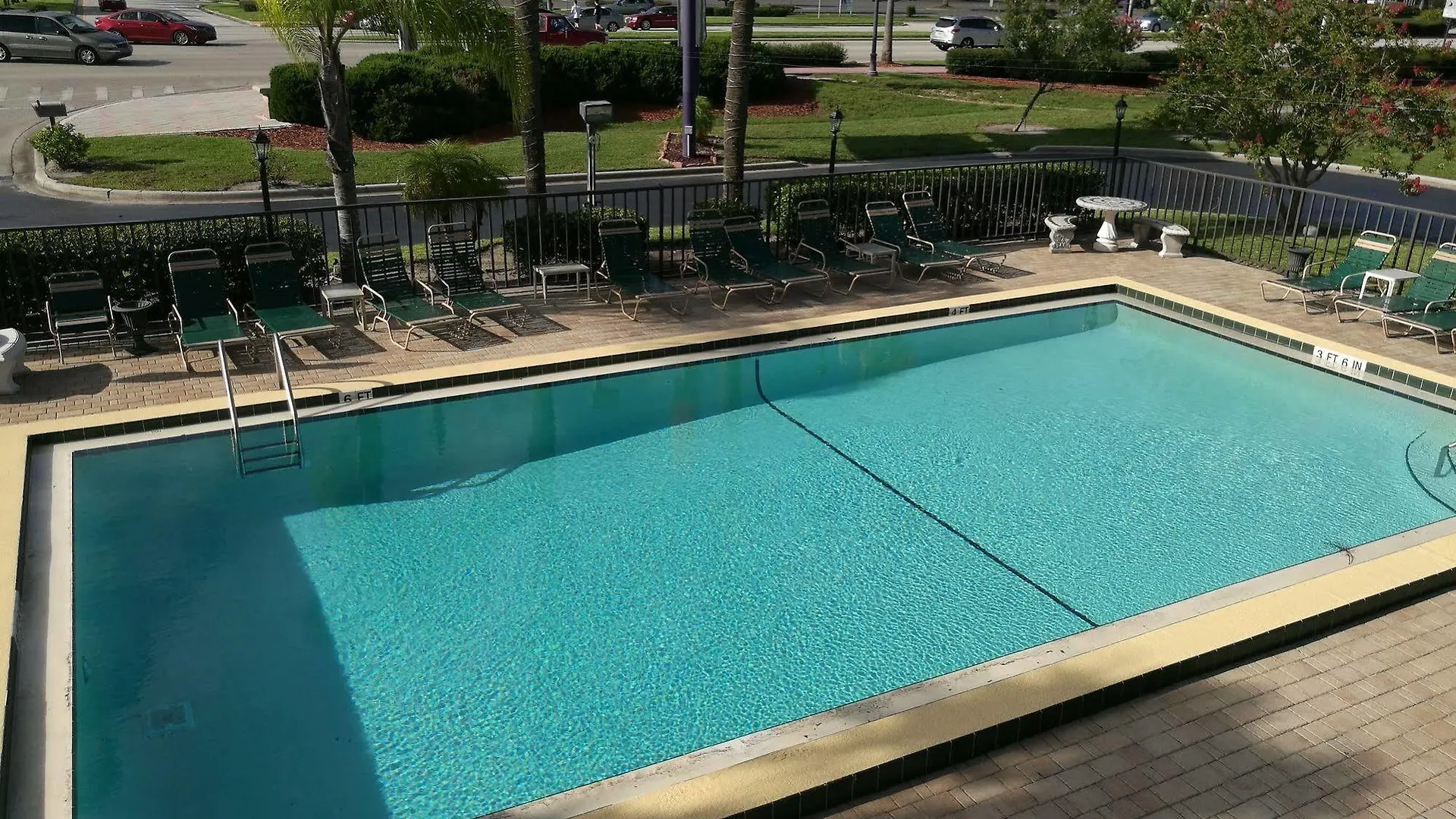 Golden Link Motel