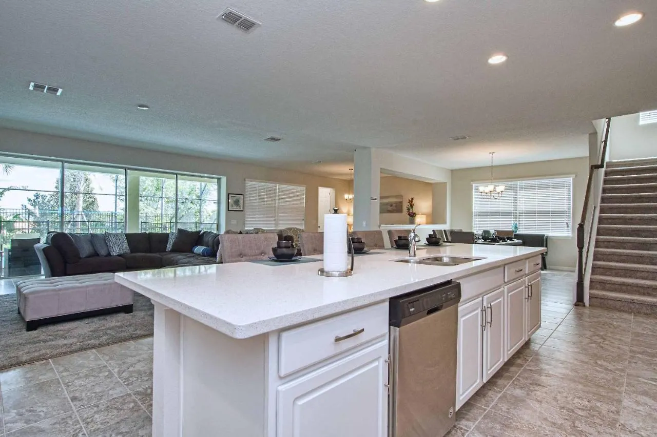 Solara - 9 Bedrooms House W/pool-8100sa