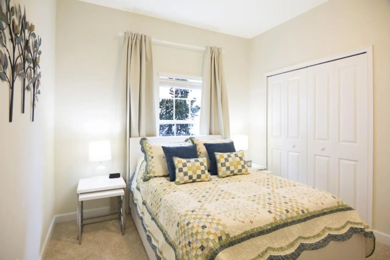 Luxury Dream Townhome With Pool Sl4814 Holiday home