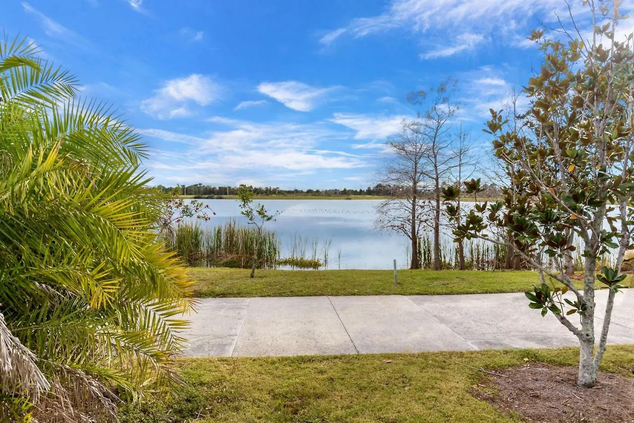 Διαμέρισμα Cayview Avenue Unit 103