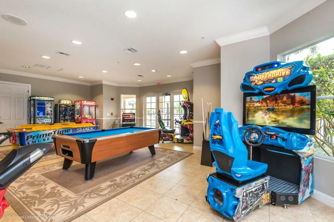 Διαμέρισμα Cayview Avenue Unit 103 *
