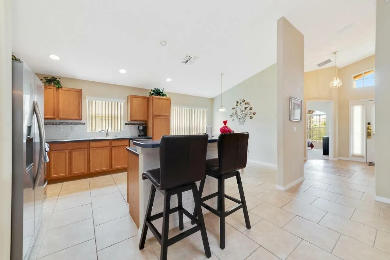 Orange Grove Retreat - Solar Heating Included! Orlando