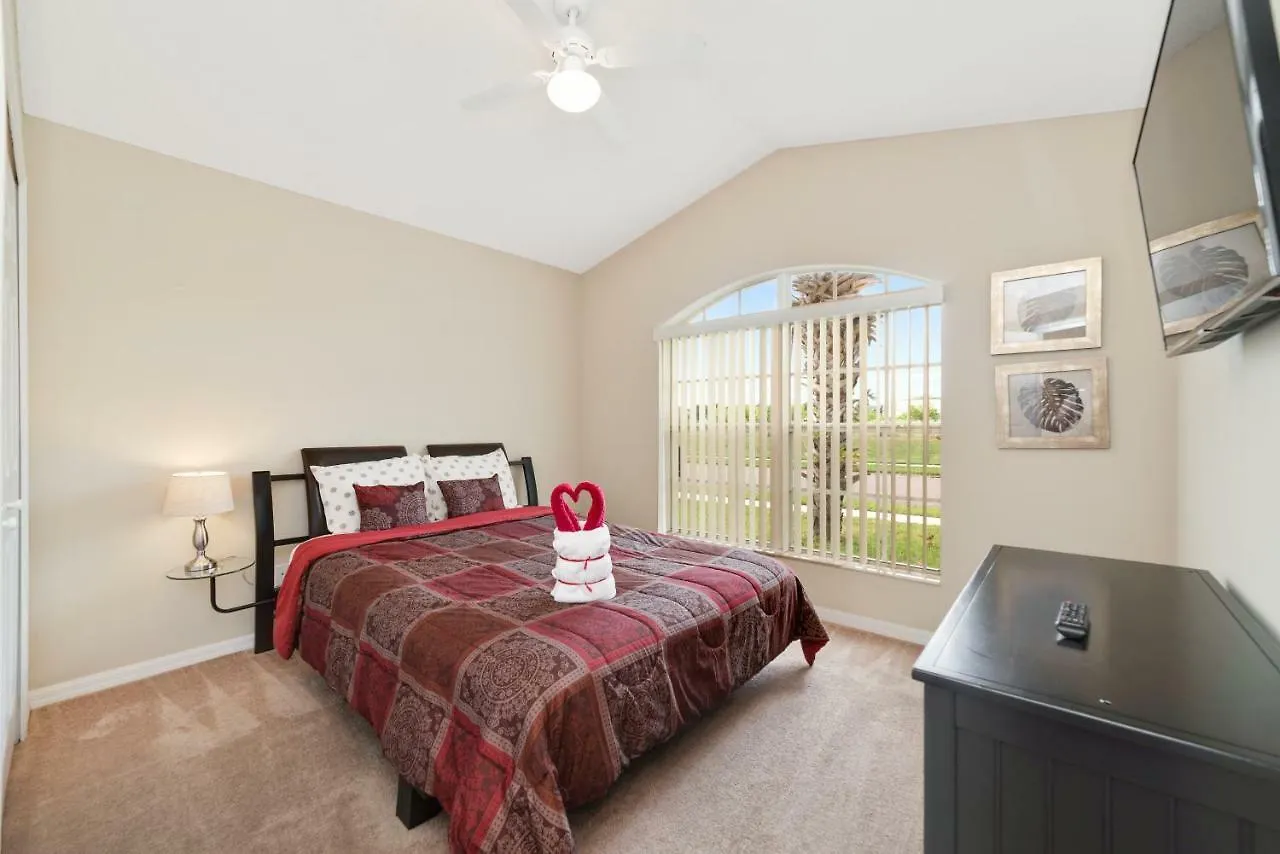 Orange Grove Retreat - Solar Heating Included! Orlando