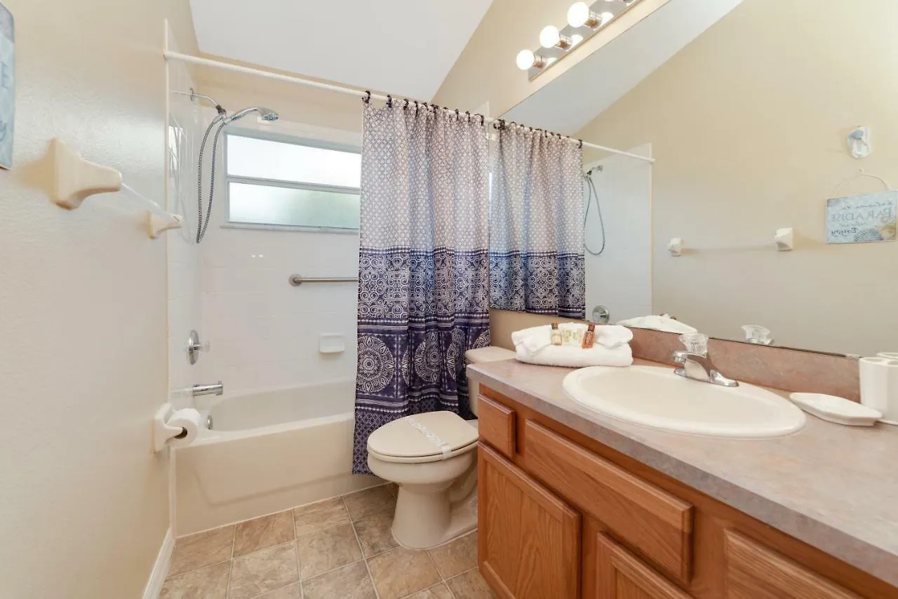 Orange Grove Retreat - Solar Heating Included! Orlando