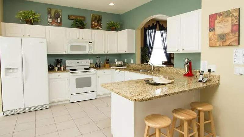 Luxurious 6 Bedroom 4 Bath In Windsor Hills *