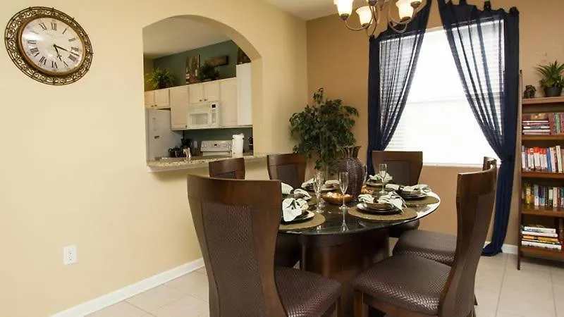 Luxurious 6 Bedroom 4 Bath In Windsor Hills Nyaraló