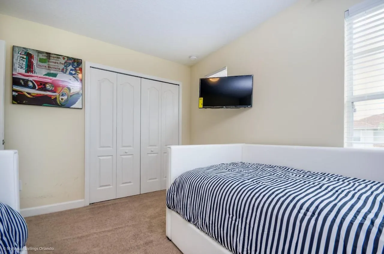 Fantastic 5 Bed 5 Bath With Pool * Four Corners