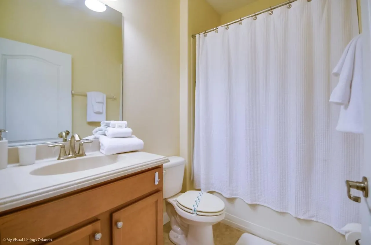 Fantastic 5 Bed 5 Bath With Pool *