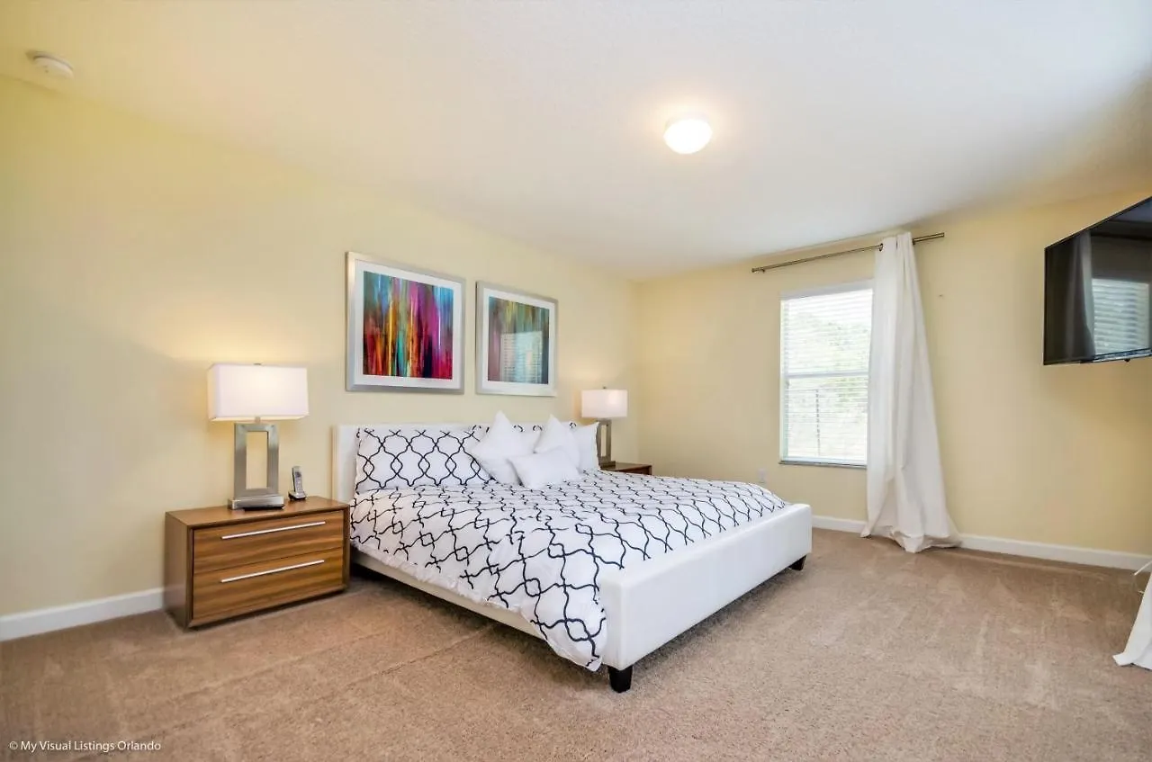 Fantastic 5 Bed 5 Bath With Pool