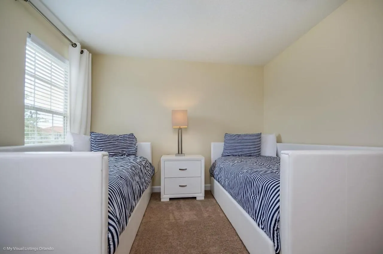 Fantastic 5 Bed 5 Bath With Pool Four Corners
