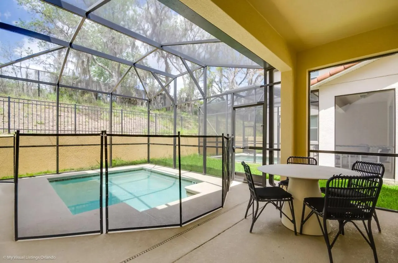 Fantastic 5 Bed 5 Bath With Pool *