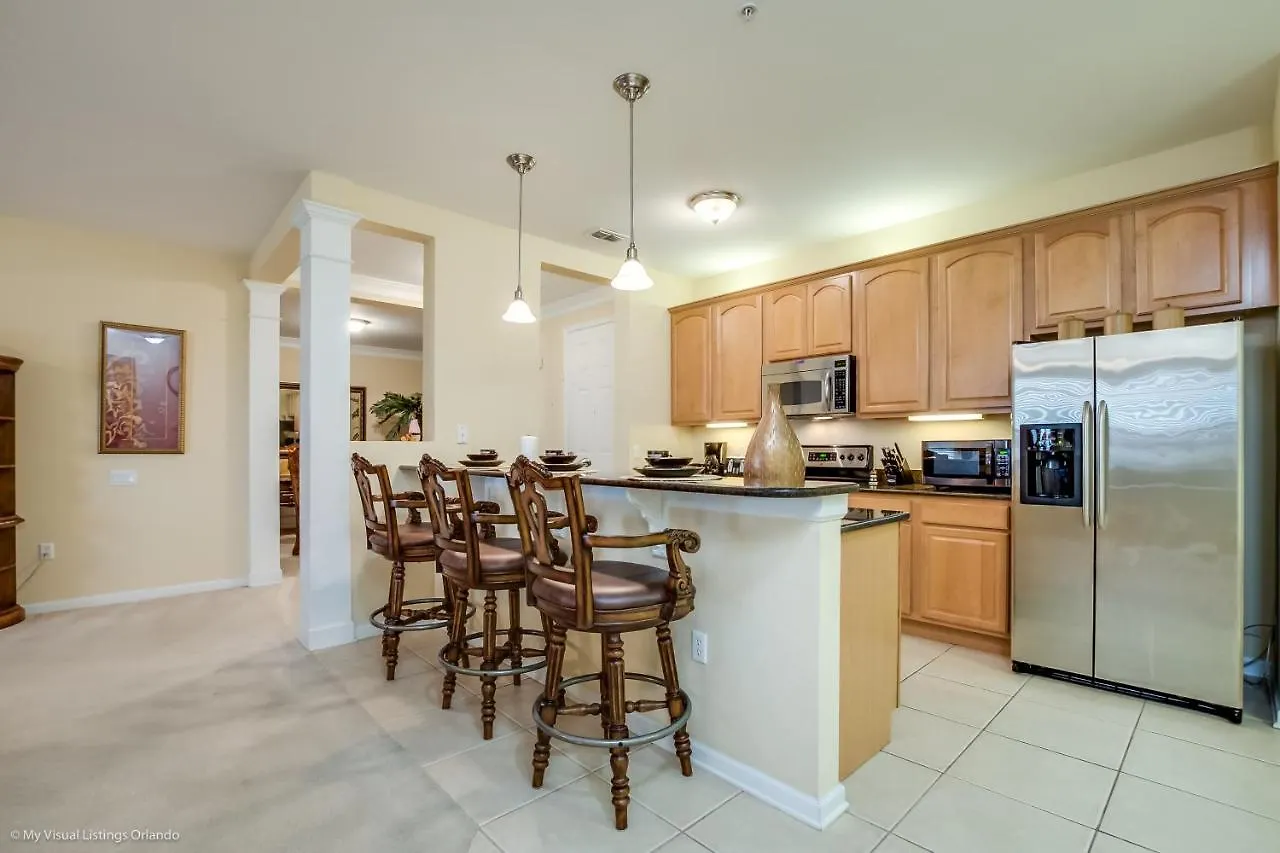 Beautiful Lakeview Wprivate Balcony *