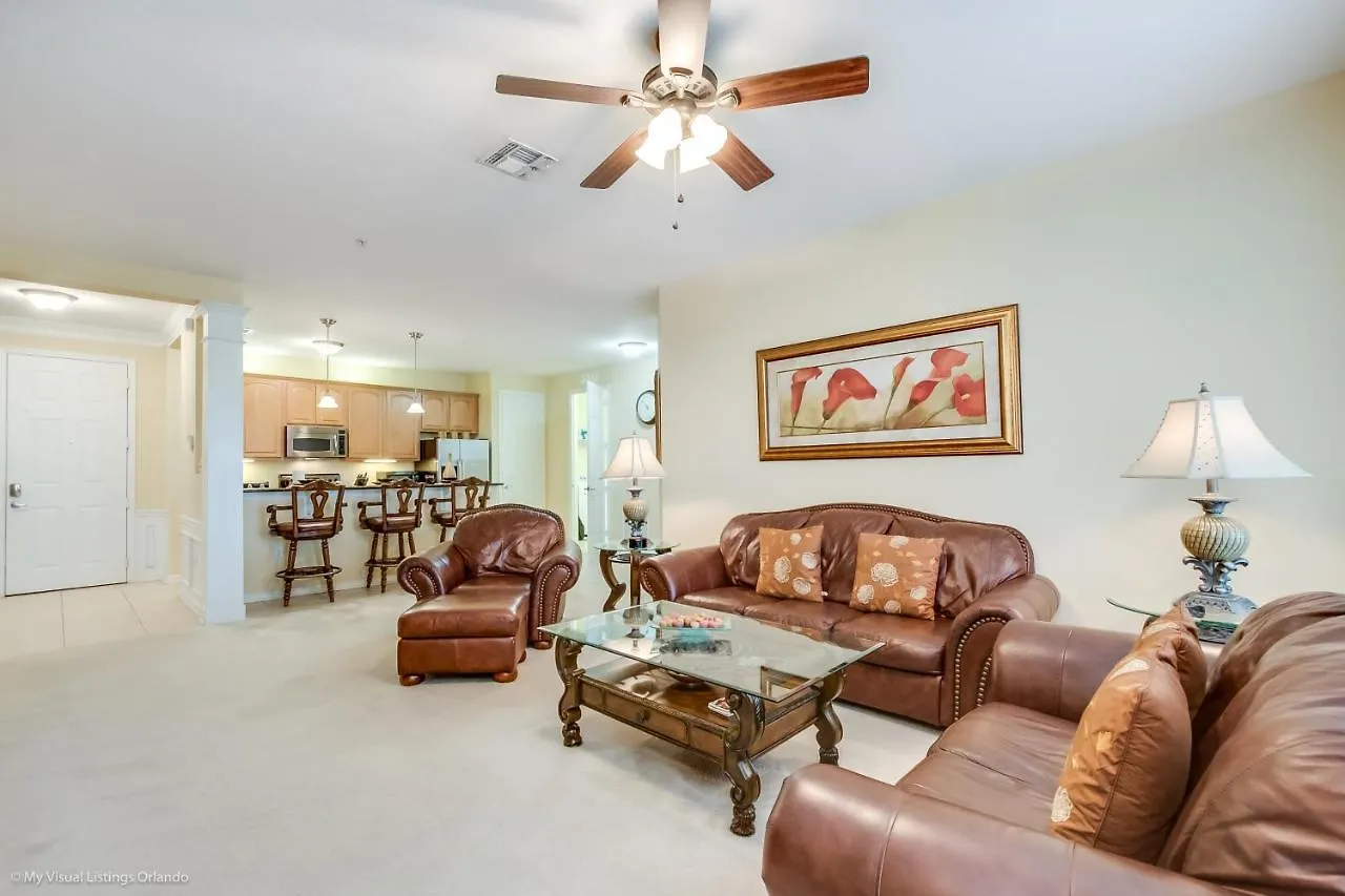Beautiful Lakeview Wprivate Balcony