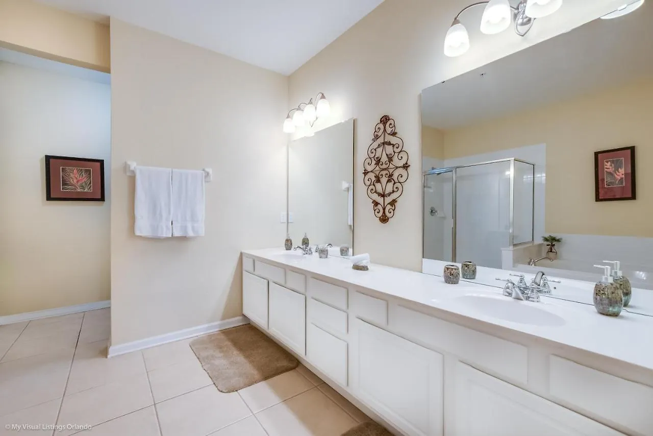 Beautiful Lakeview Wprivate Balcony * Kissimmee