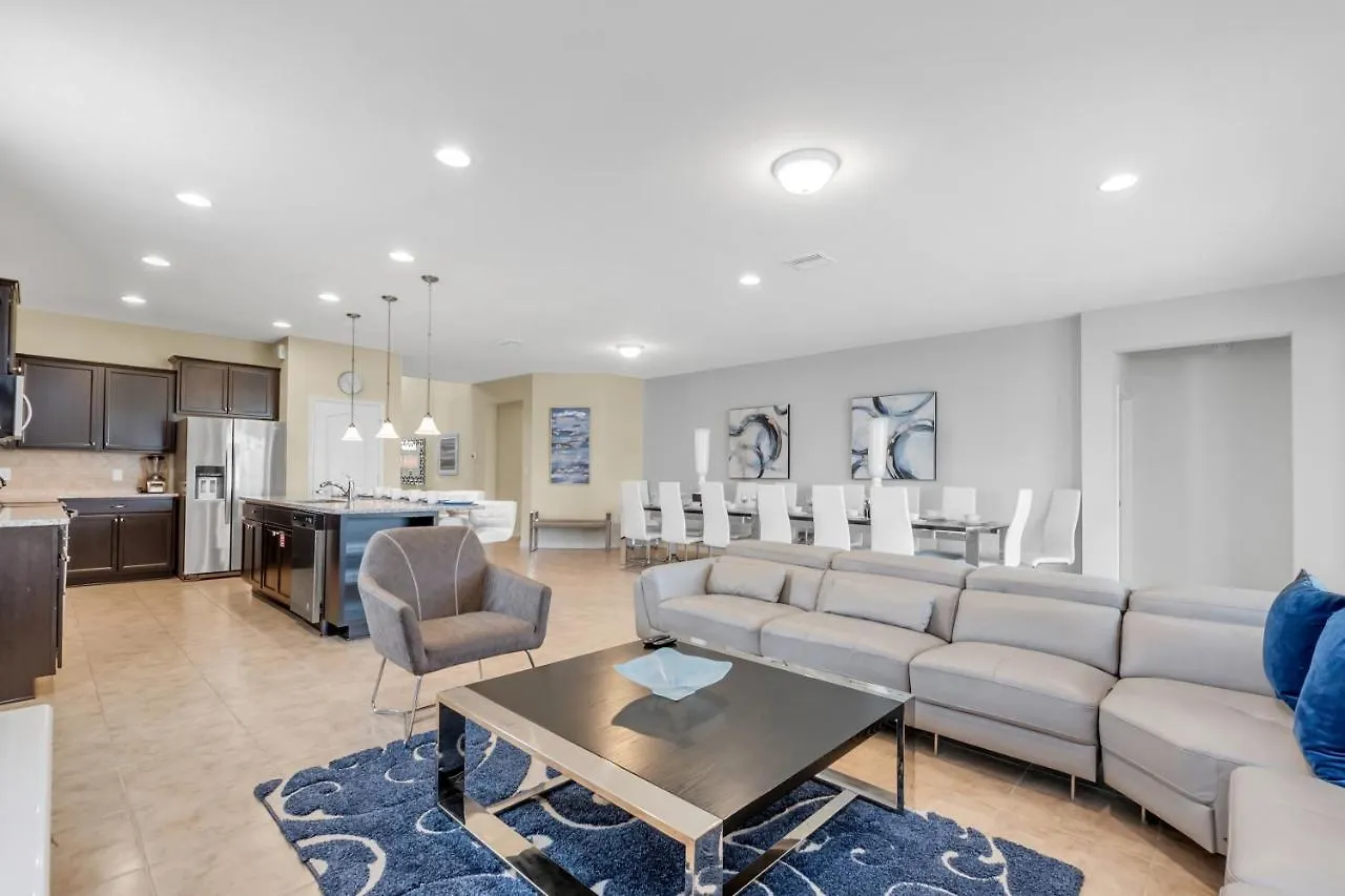 Modern Lakeview Wmovie Poolspa