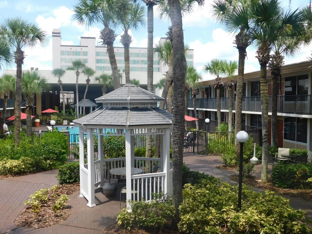 Hotel Ramada By Wyndham Kissimmee Gateway - Free Theme Park Shuttle 3*