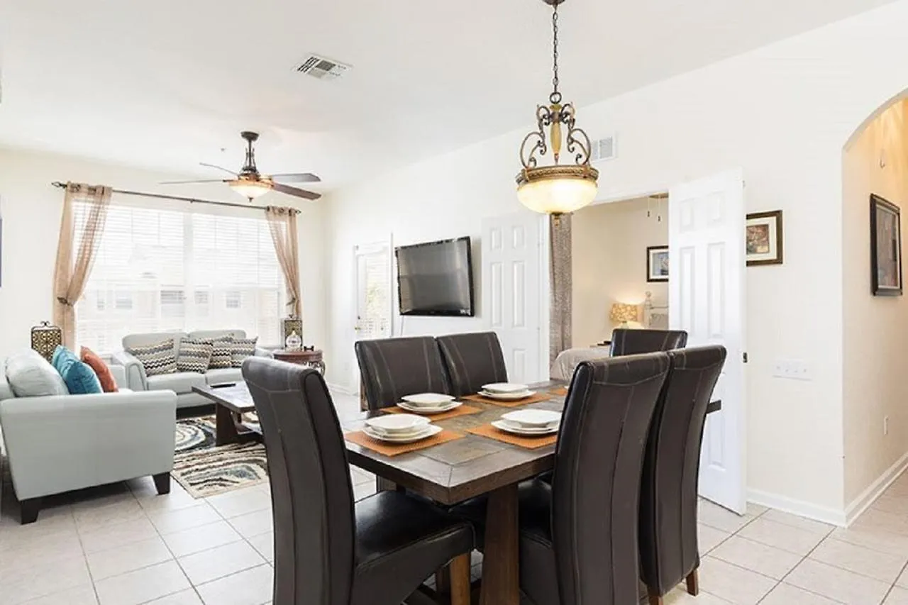Luxurious - Just 2 Miles From #404 Lejlighed *