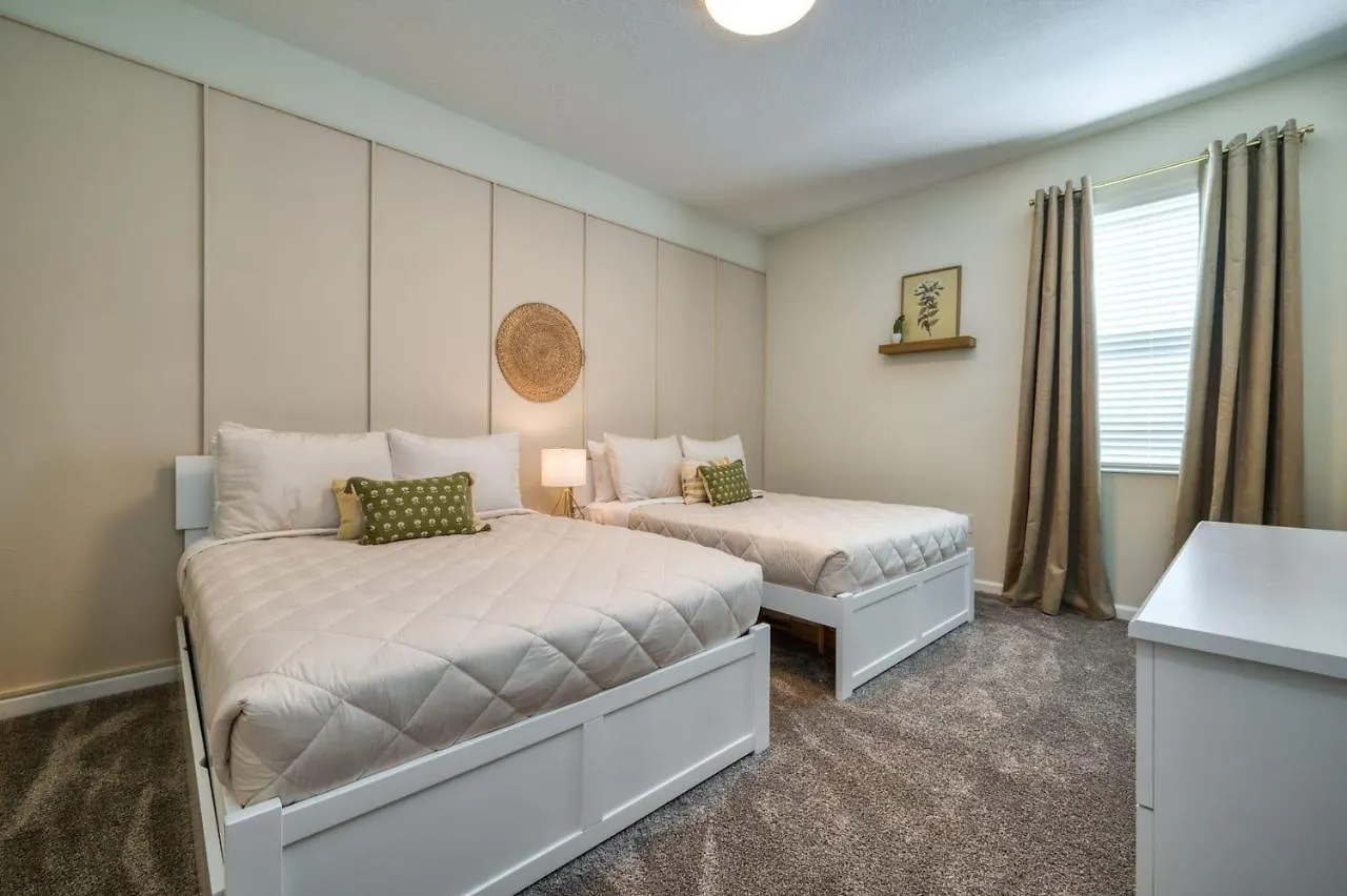 Pleasant With View And Themed Bedroom Holiday home *