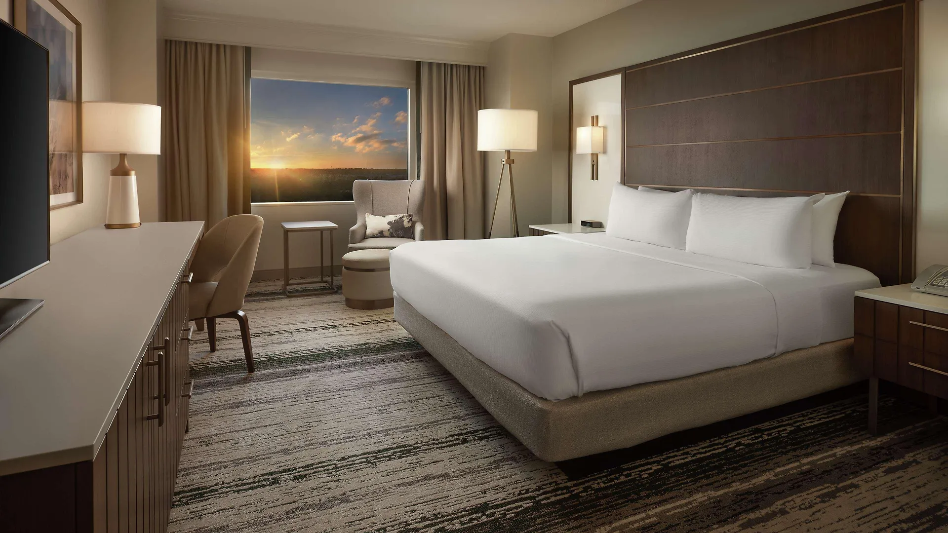 Signia By Hilton Orlando - An Official Walt World 5* Lake Buena Vista