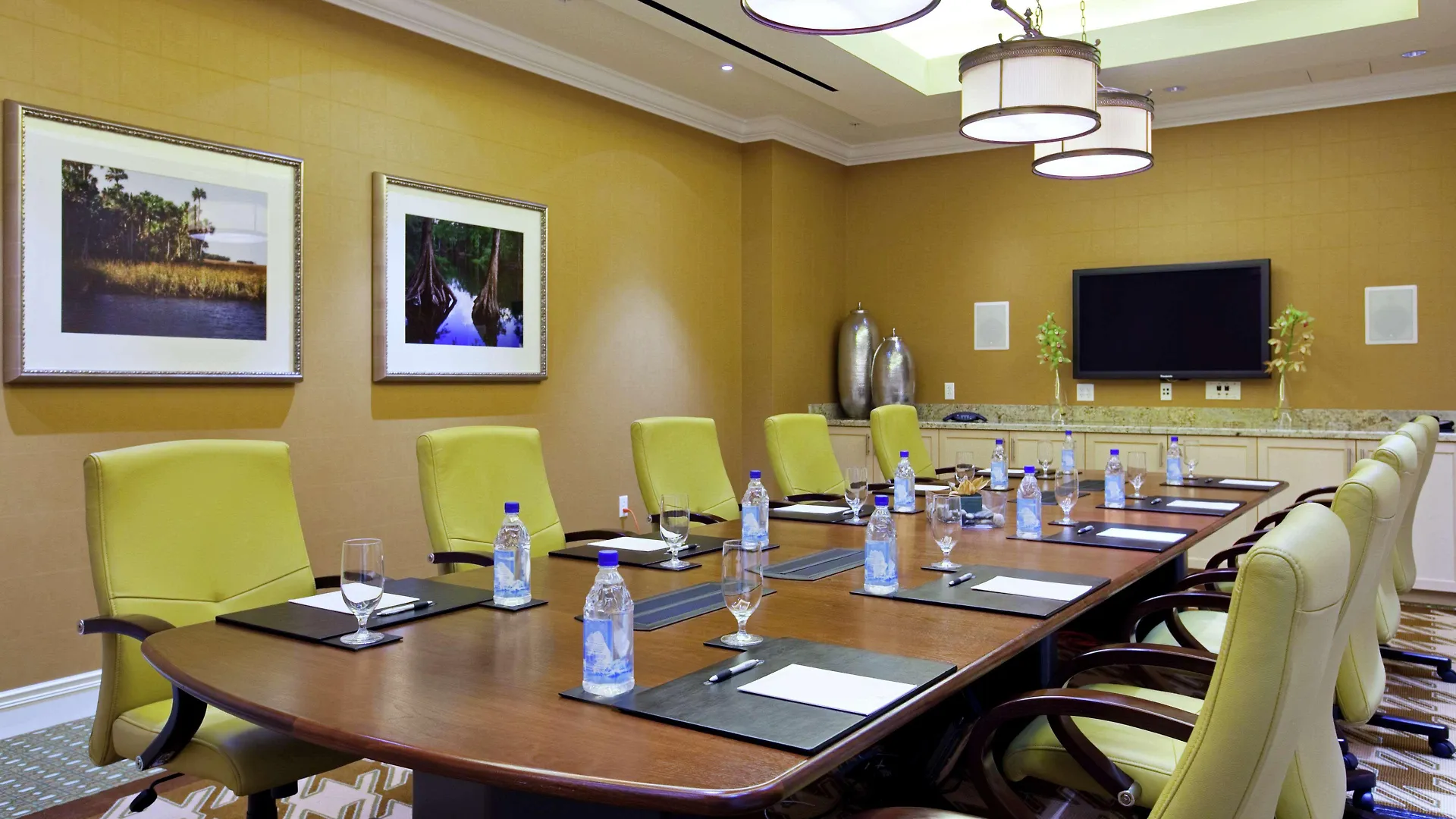 Signia By Hilton Orlando - An Official Walt World Lake Buena Vista