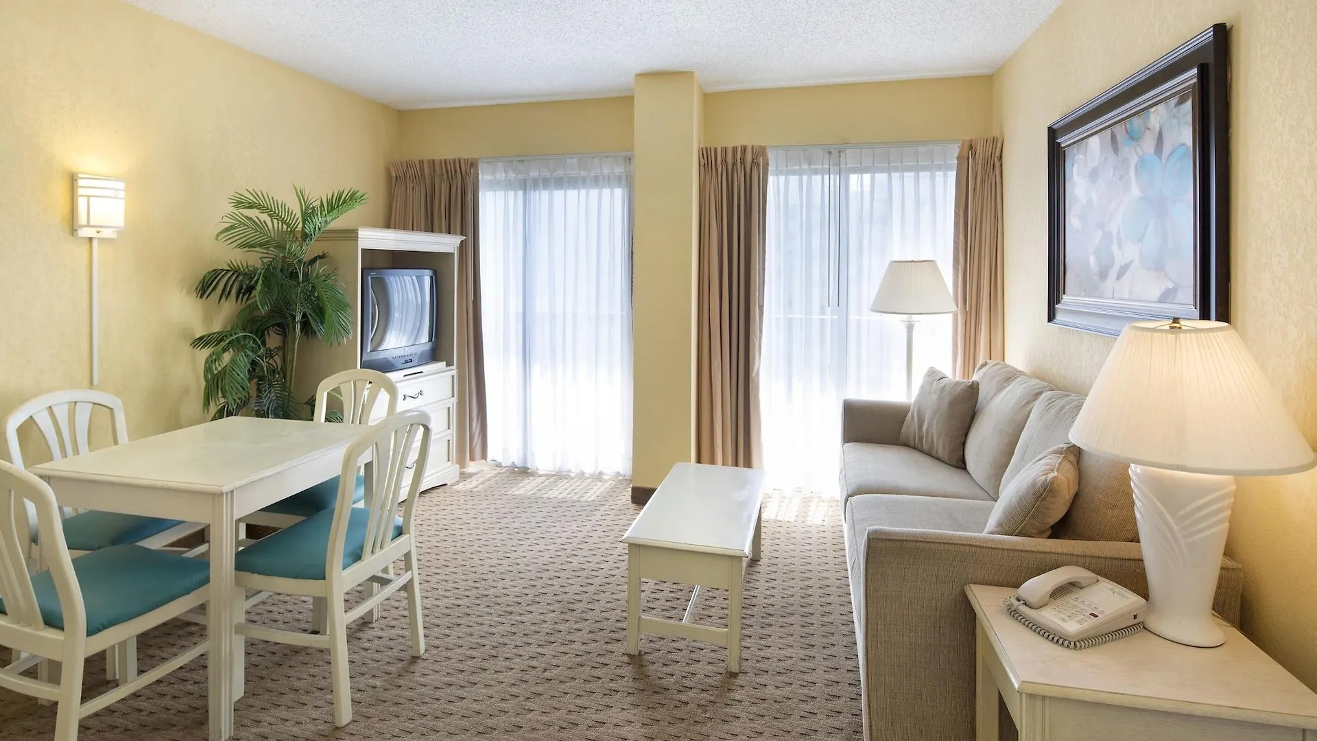 Hotel Enclave Suites, A Staysky & Near Universal 3*