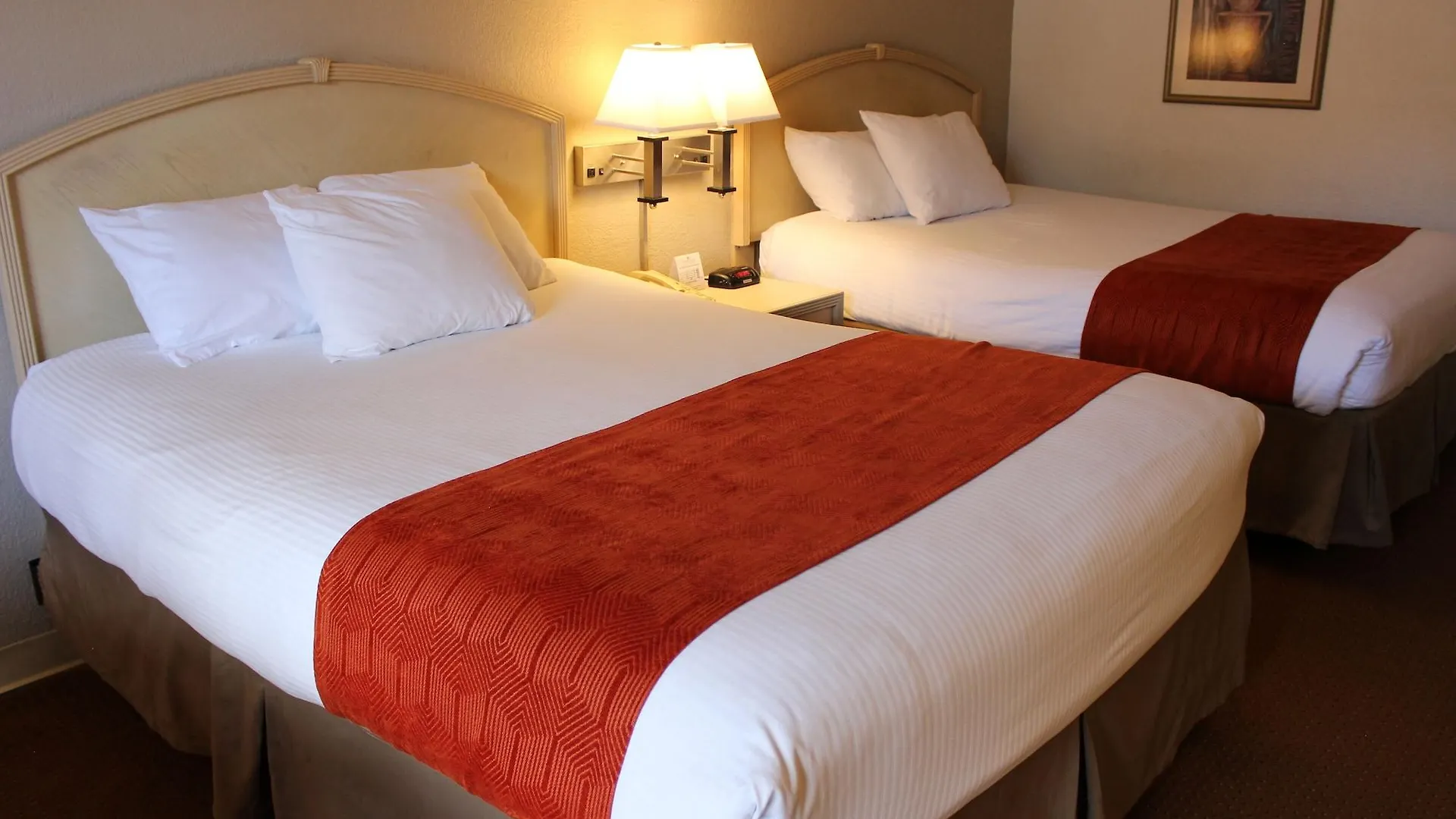 Ramada By Wyndham Kissimmee Gateway - Free Theme Park Shuttle 3*