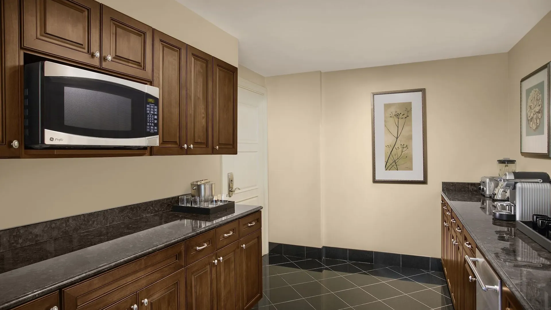 Rezort Waldorf Astoria Orlando - An Official Walt World 5*