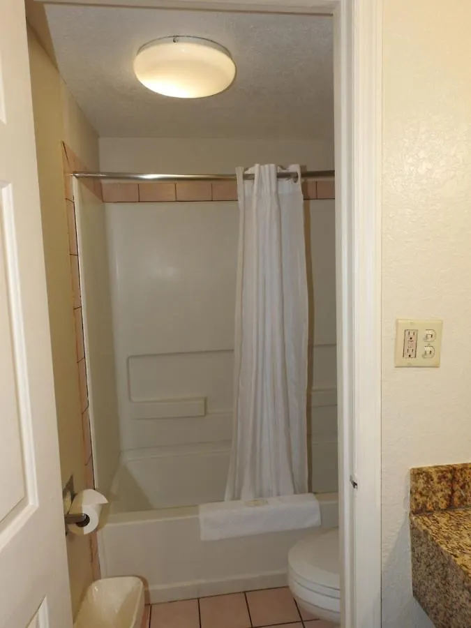 Penzion Howard Johnson By Wyndham Orlando-international Drive 2*