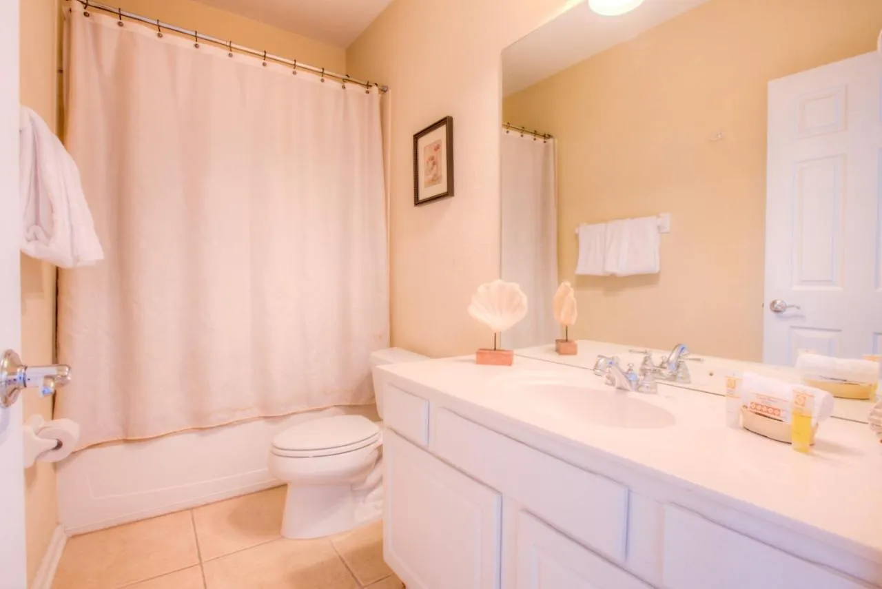 Gorgeous Townhome W Free Access