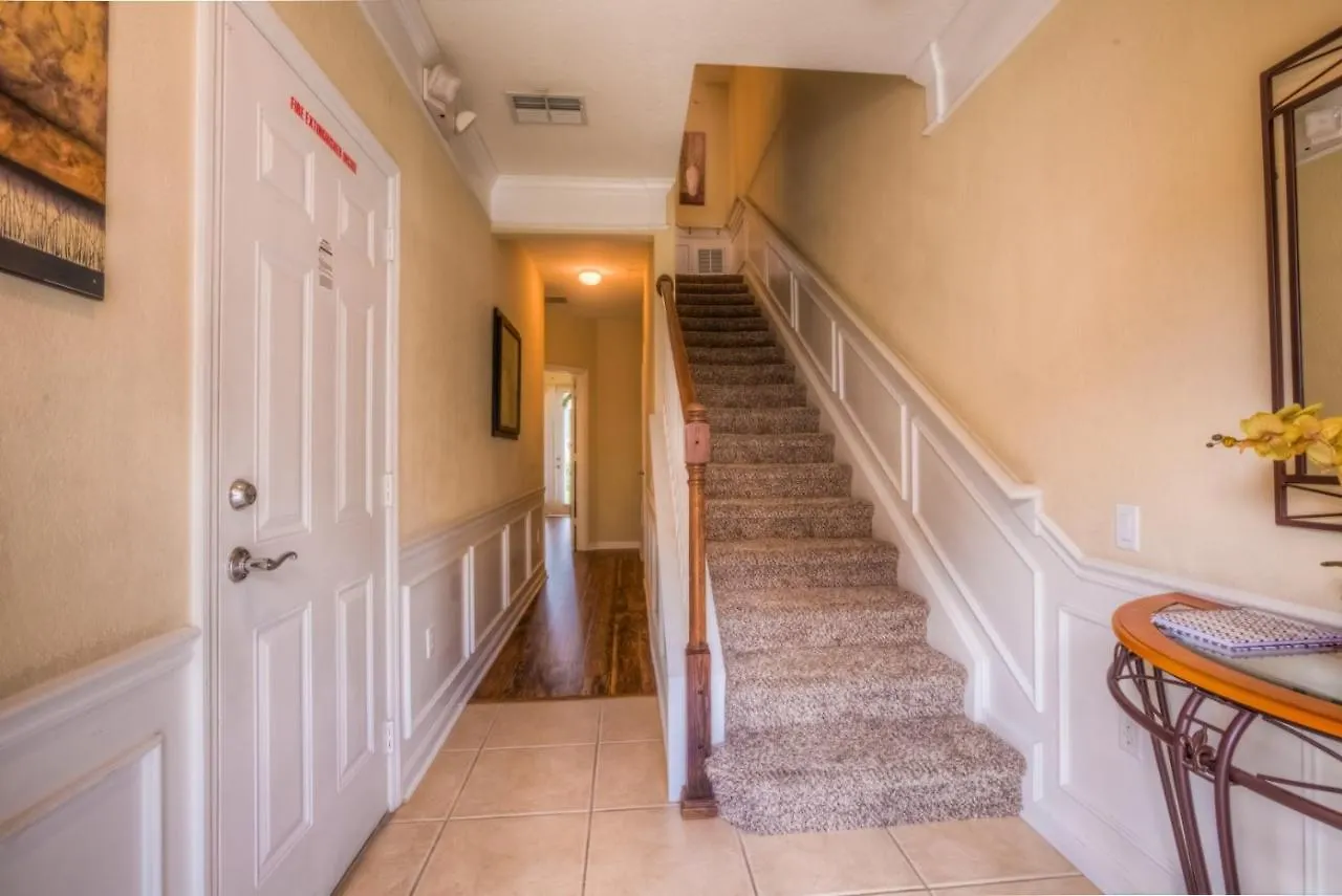 Gorgeous Townhome W Free Access *
