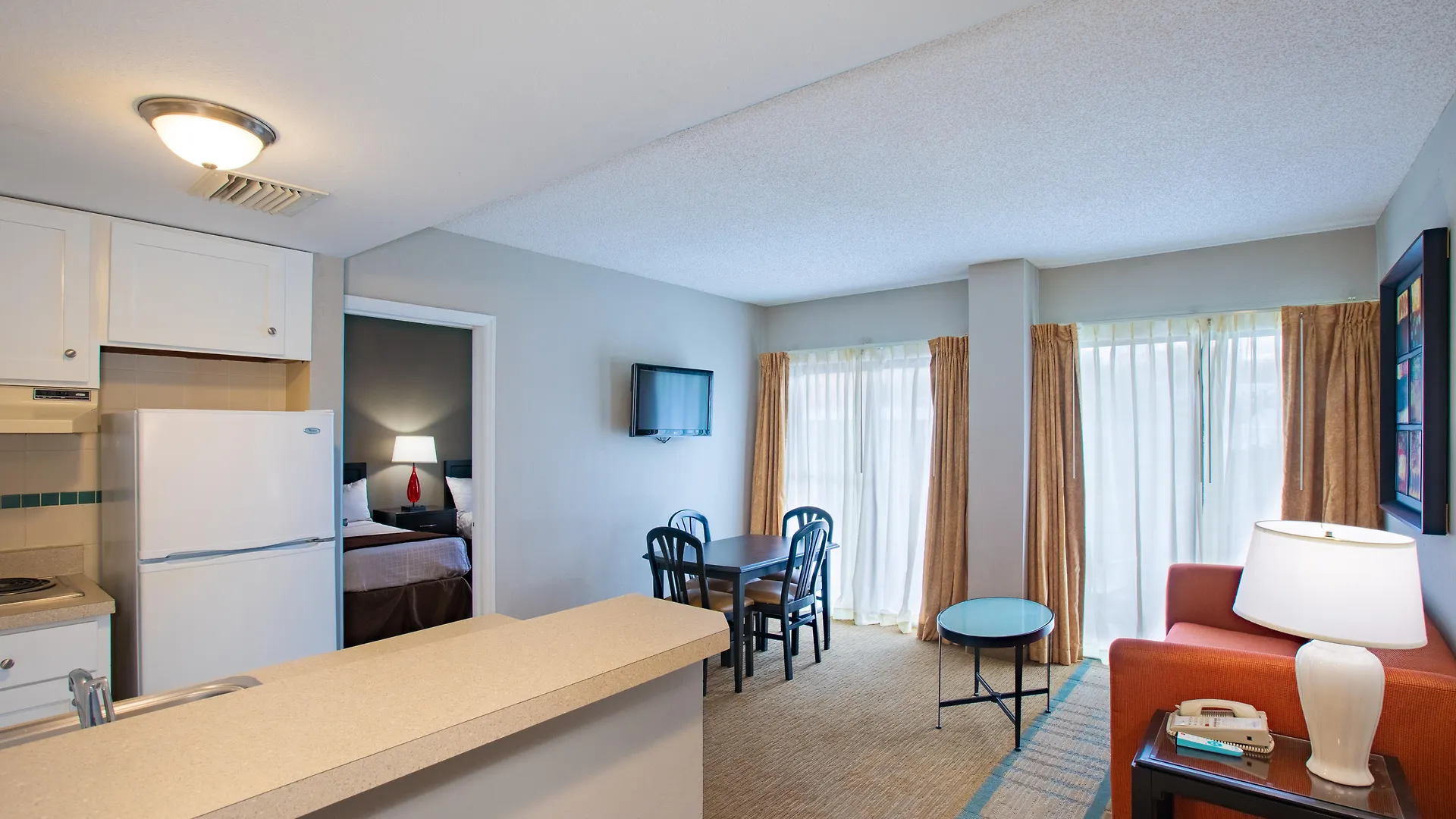 Enclave Suites, A Staysky & Near Universal