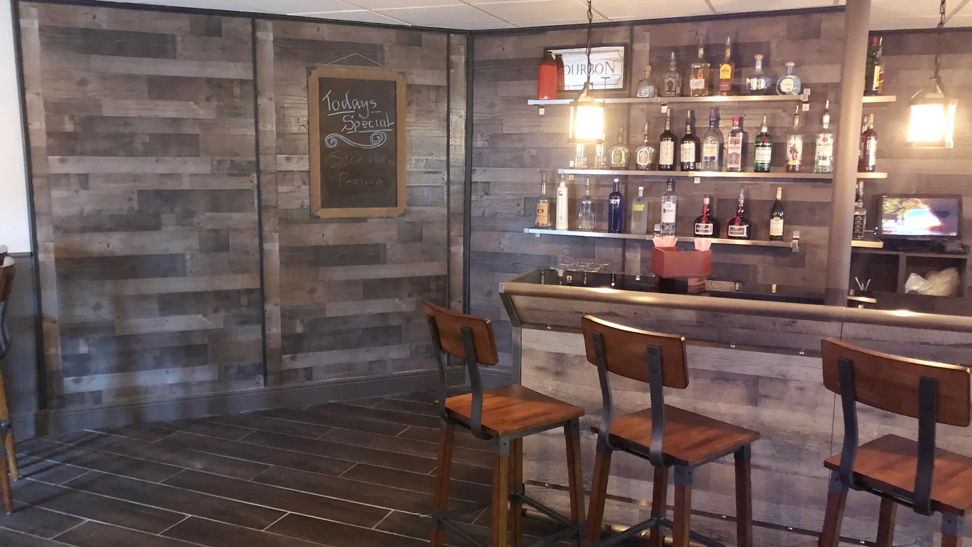 Hotel Enclave Suites, A Staysky & Near Universal Orlando