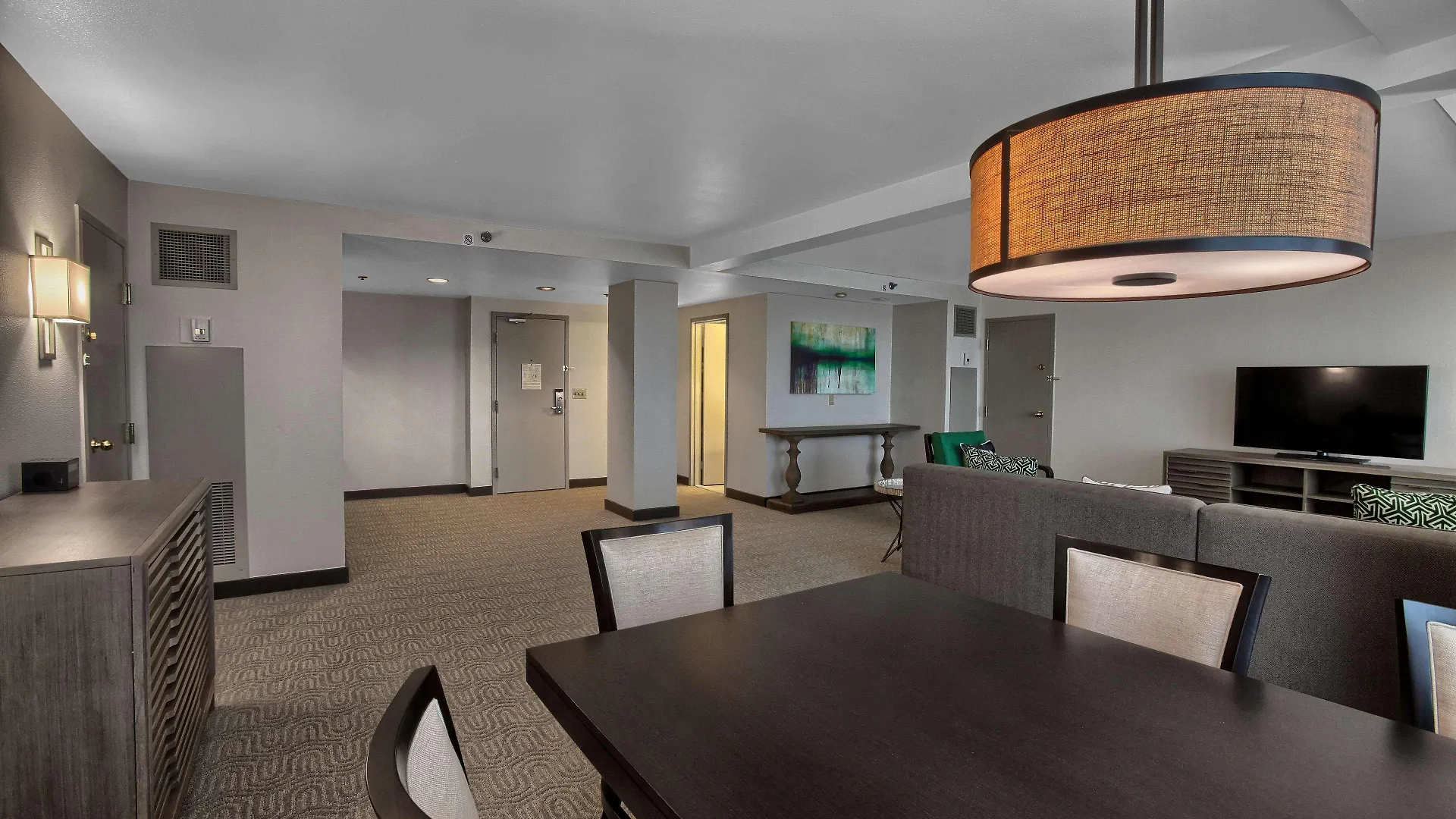 Doubletree By Hilton At The Entrance To Universal 3*
