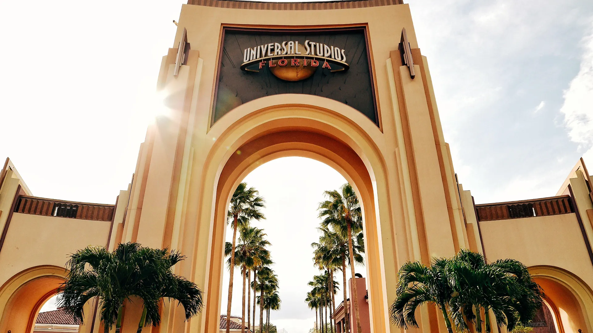 Resort & Across From Universal By Ihg 3*