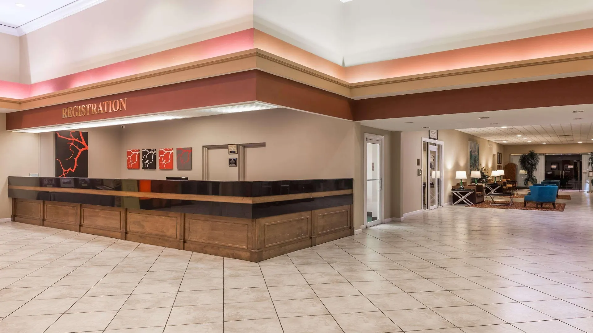 Hotel Ramada By Wyndham Kissimmee Gateway - Free Theme Park Shuttle