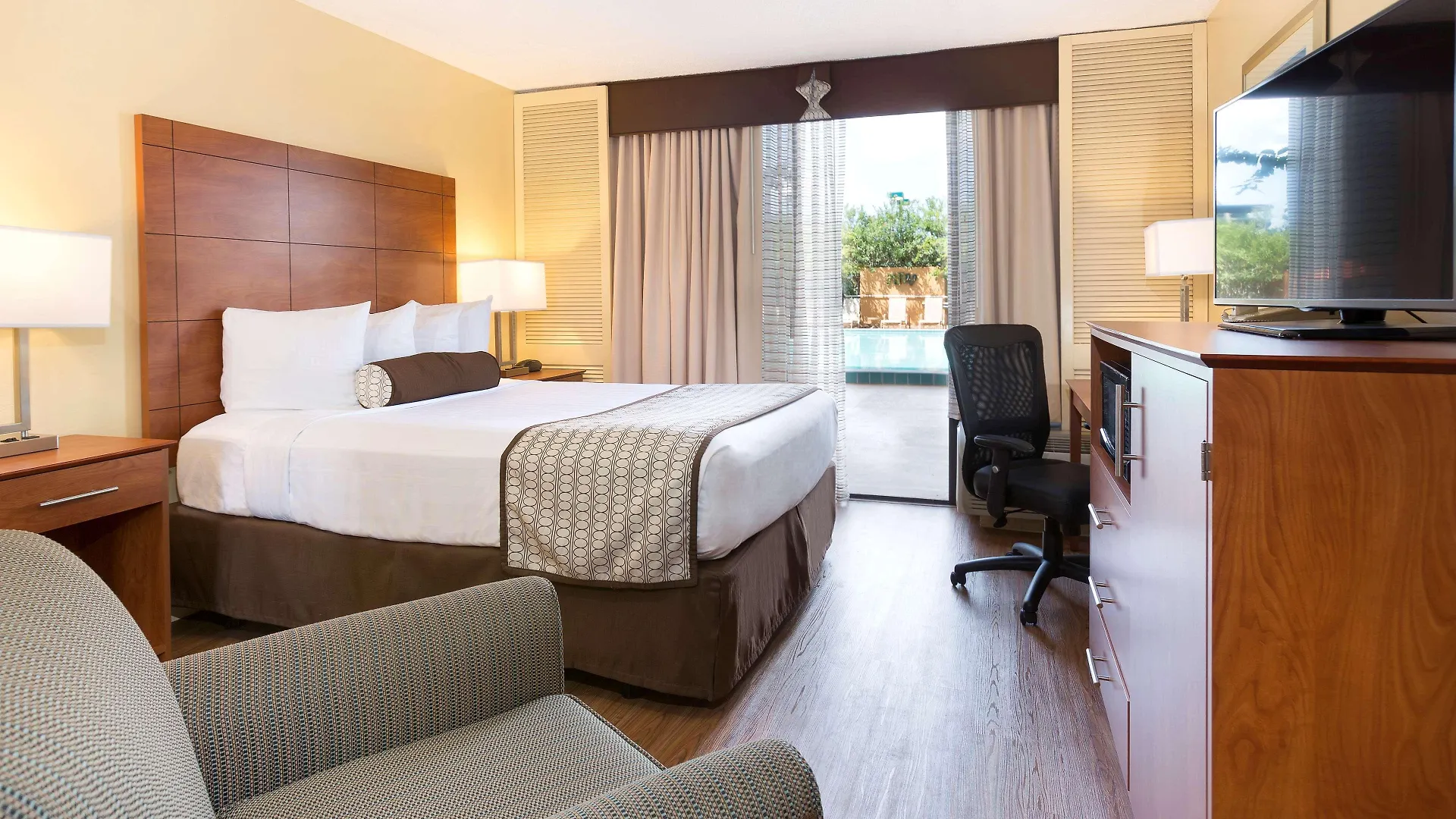 Hotel Western Gateway 4*