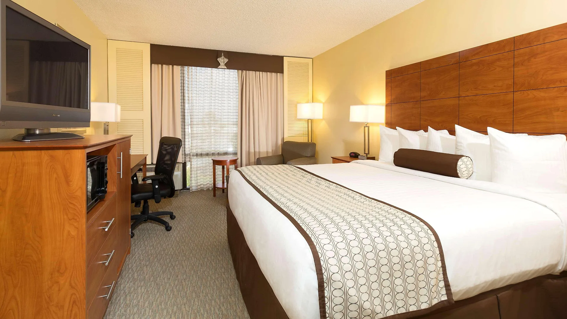 Western Gateway 4*